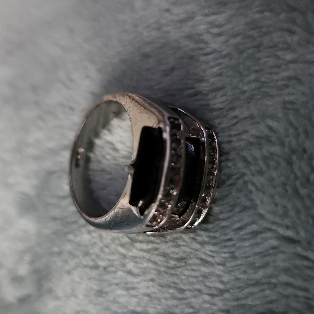 925 ring with black stone